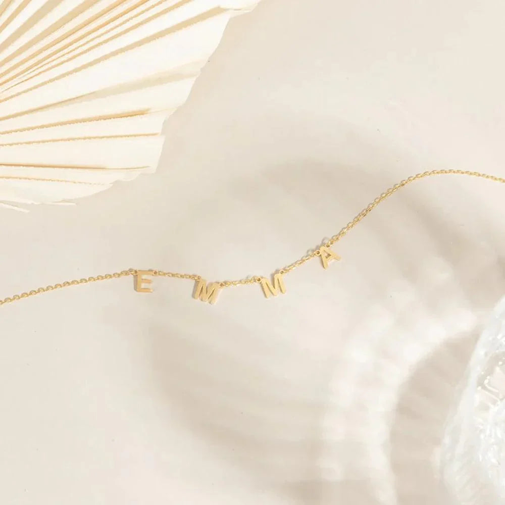 Colar personalizável - Até 9 Letras - Aço inoxidável - Banho em Ouro 18K